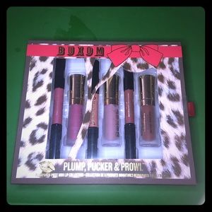 New never used BUXOM PLUMP, PUCKER & PROWL